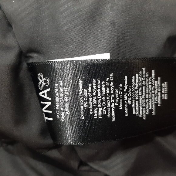 Vintage TNA Aritzia parka - Picture 6 of 8